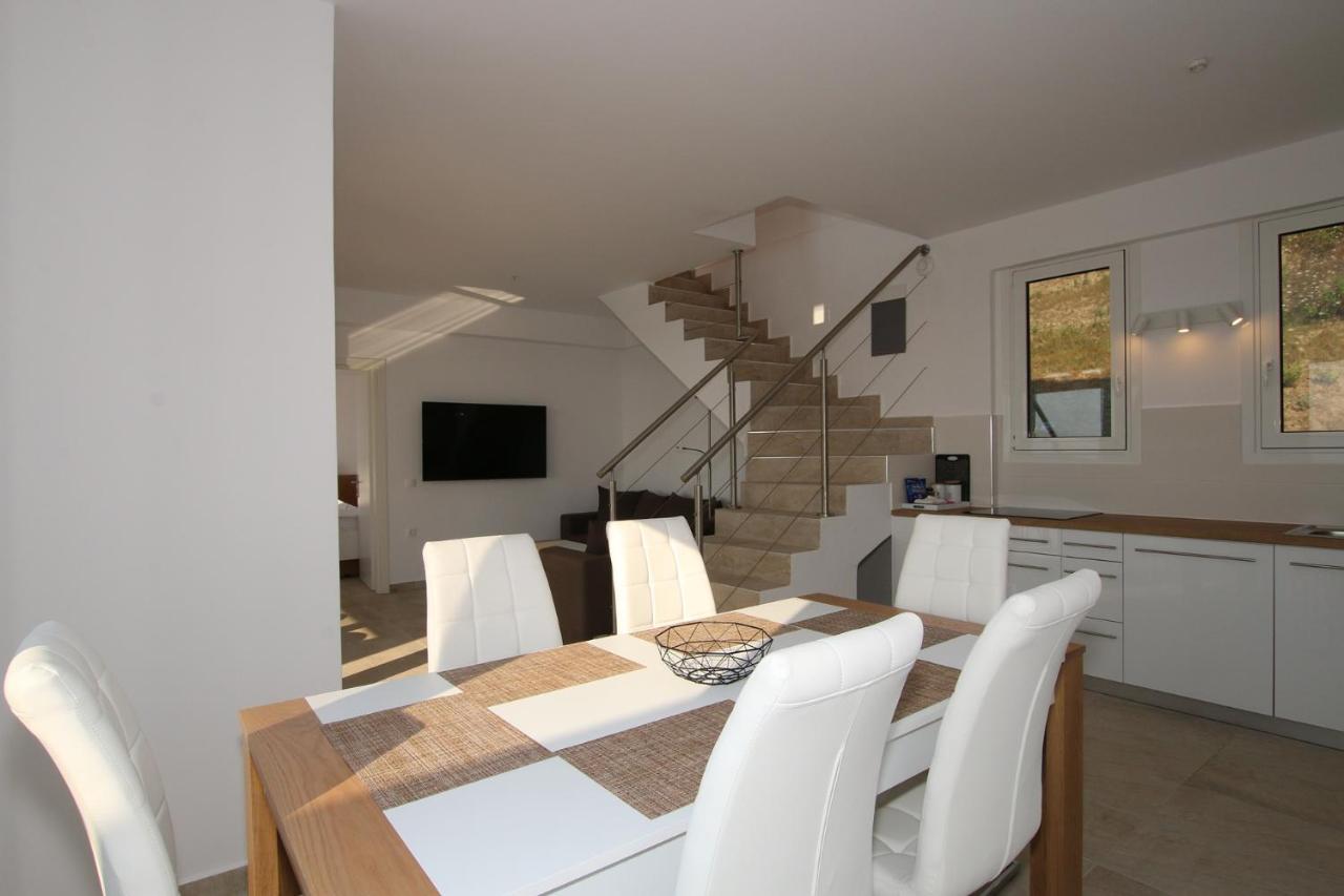 Sunset Sea View Villa 8 Afión 外观 照片